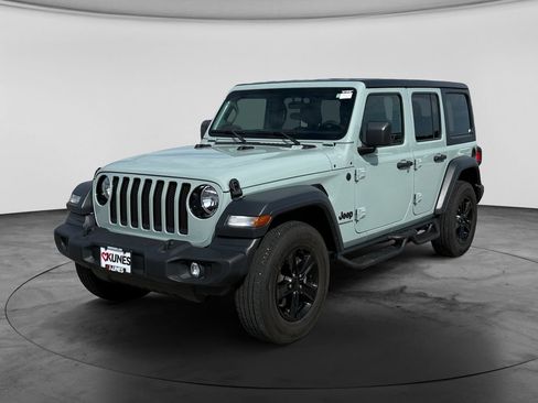 Used 2023 Jeep Wrangler Unlimited Sport AWD/4WD image 4