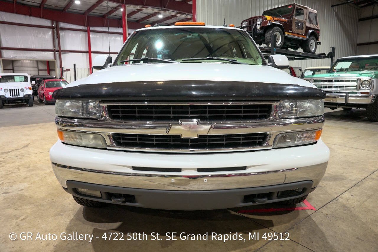Used 2003 Chevrolet Suburban 2500 LT w/ LT Preferred Equipment Group AWD/4WD image 13