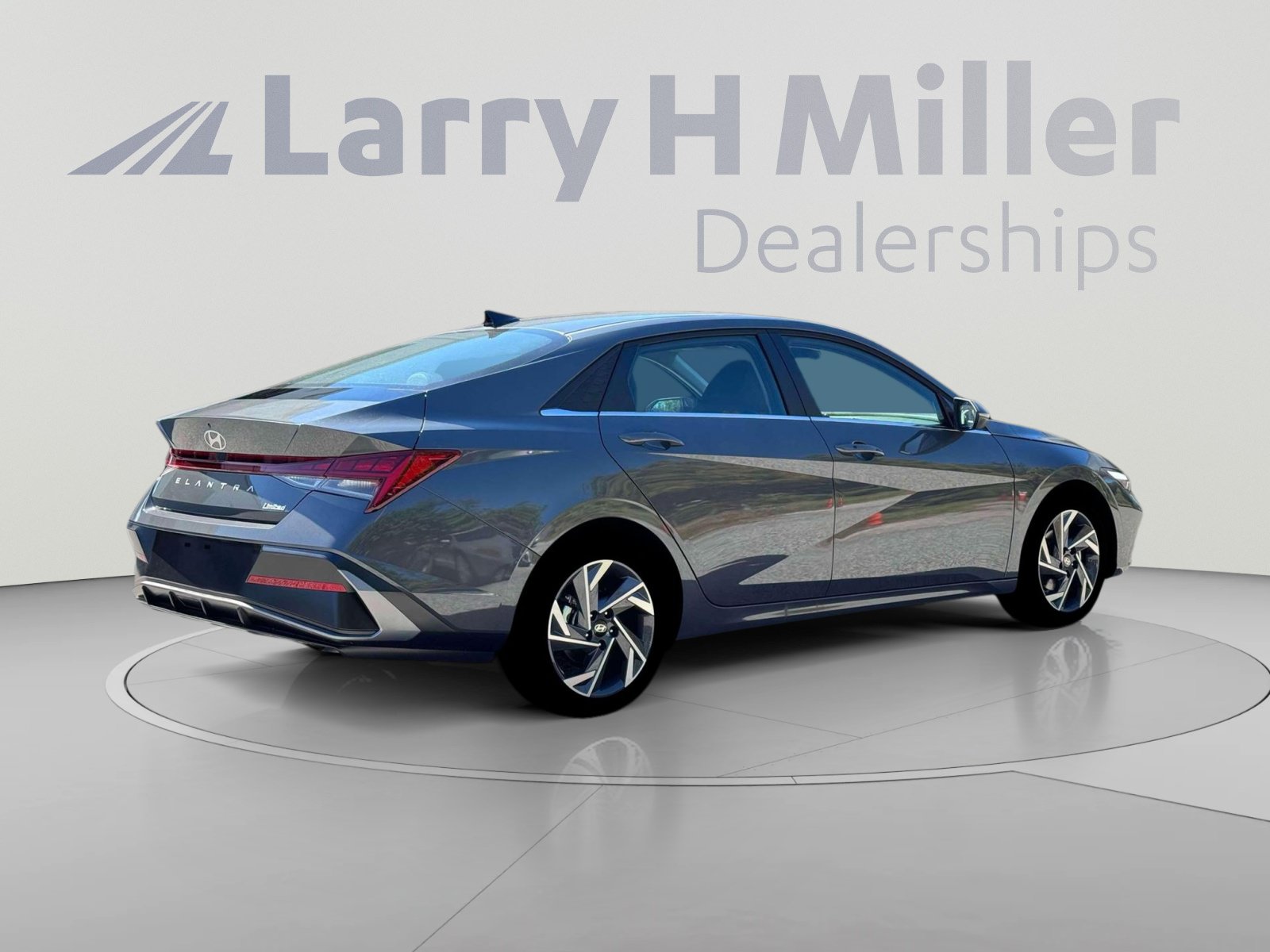 New 2026 Hyundai Elantra Limited FWD image 7