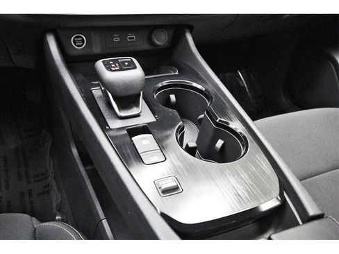 Used 2023 Nissan Rogue S image 24