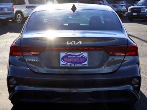 Used 2024 Kia Forte LXS w/ LXS Technology Package image 11