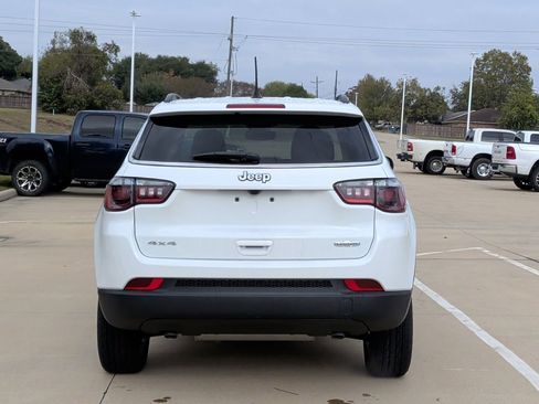 New 2026 Jeep Compass Latitude image 7