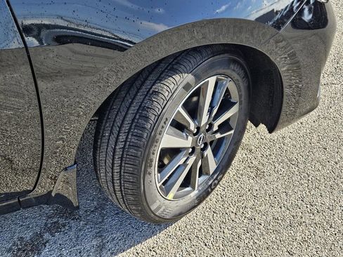 New 2025 Nissan Versa SV image 4