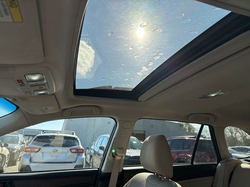 Used 2018 Subaru Outback 2.5i Limited image 10