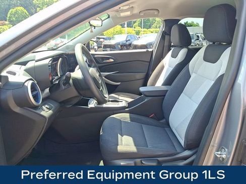 Used 2024 Chevrolet Trax LS FWD image 2