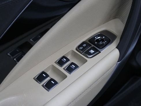 Used 2013 Hyundai Azera LIMITED image 9