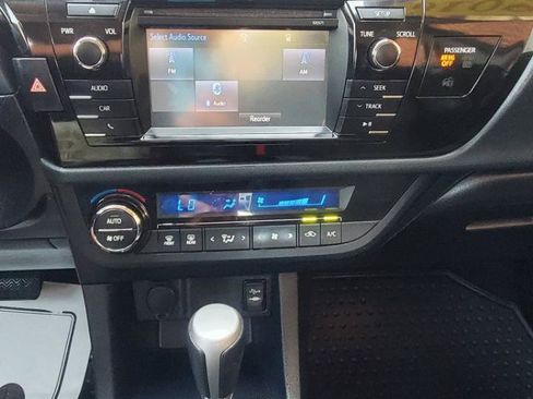 Used 2016 Toyota Corolla S FWD image 10