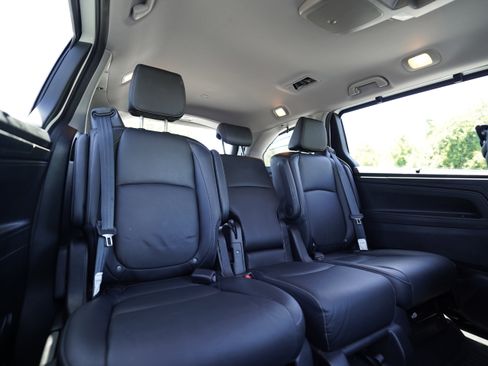 Used 2024 Honda Odyssey Touring image 23