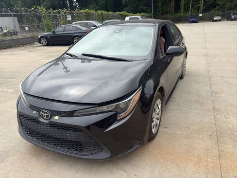 Used 2021 Toyota Corolla LE FWD image 2