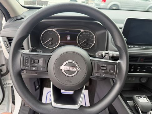Used 2024 Nissan Rogue S AWD/4WD image 26
