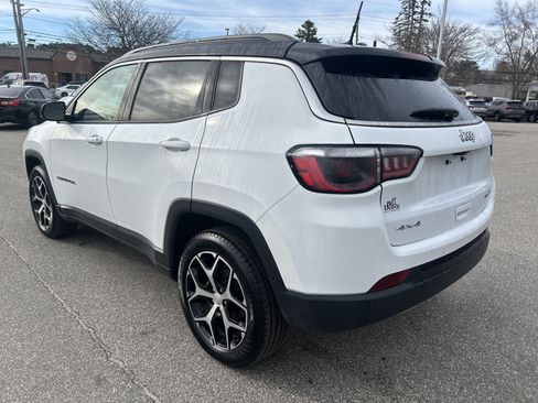 Used 2024 Jeep Compass Limited AWD/4WD image 7
