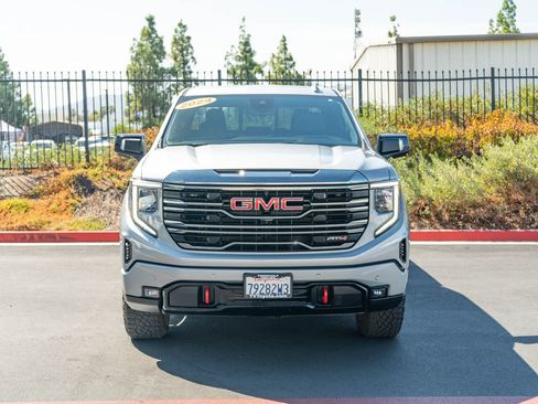 Used 2024 GMC Sierra 1500 AT4 w/ Technology Package AWD/4WD image 2