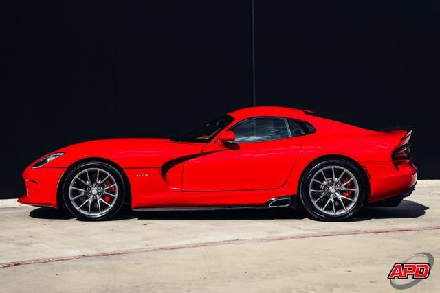 Used 2013 SRT Viper GTS w/ GTS Laguna Interior Pkg RWD image 12