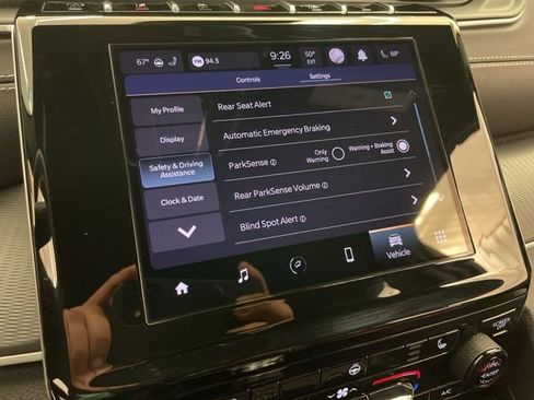 Used 2024 Jeep Grand Cherokee L Altitude image 25