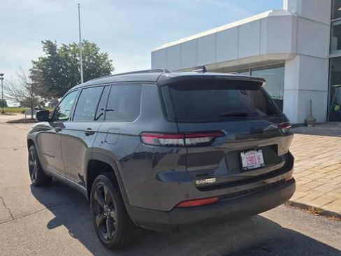 Used 2025 Jeep Grand Cherokee L Limited w/ Black Appearance Package AWD/4WD image 7