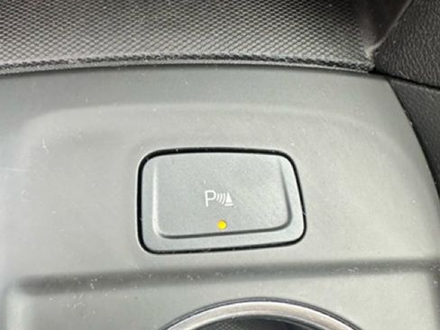 Used 2024 Chevrolet Equinox LT image 15