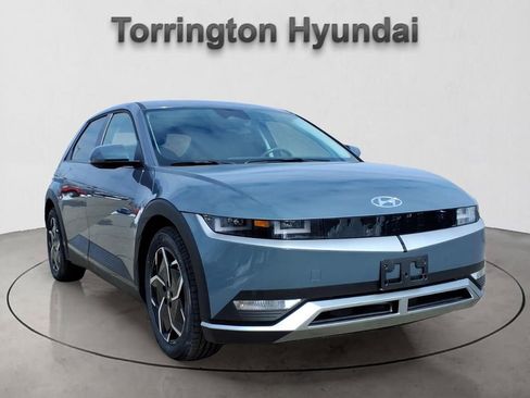 Certified 2024 Hyundai Ioniq 5 SE image 1