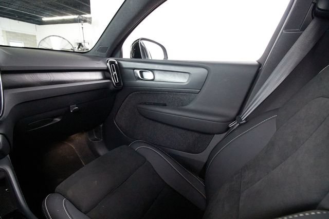 Certified 2023 Volvo C40 P8 Recharge Plus AWD/4WD image 7