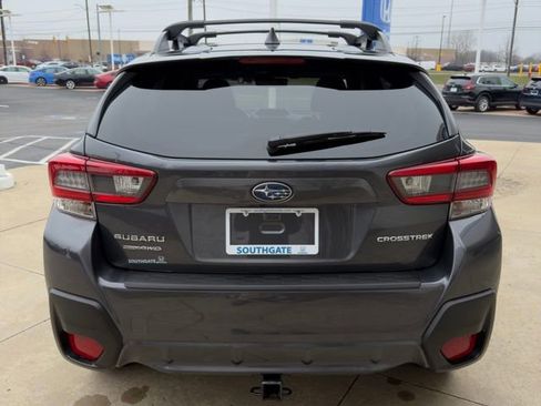 Used 2022 Subaru Crosstrek 2.0i Premium w/ Moonroof Package image 4