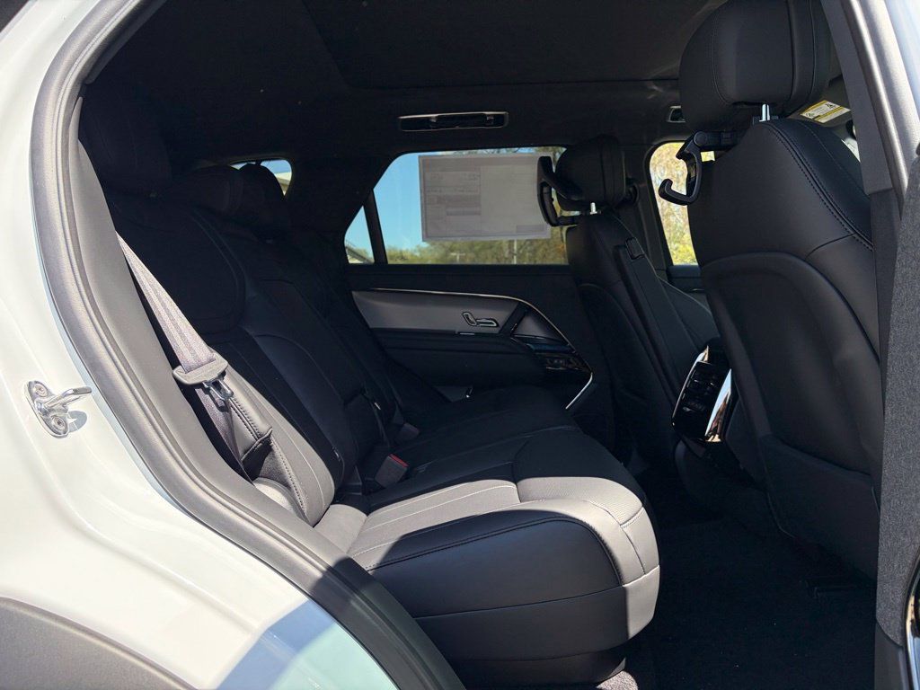 New 2026 Land Rover Range Rover Sport SE AWD/4WD image 17