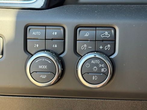 Used 2025 GMC Sierra 3500 Denali Ultimate image 25