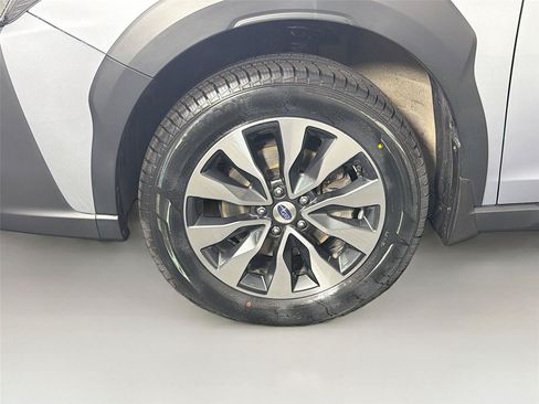 Used 2023 Subaru Outback Limited AWD/4WD image 35