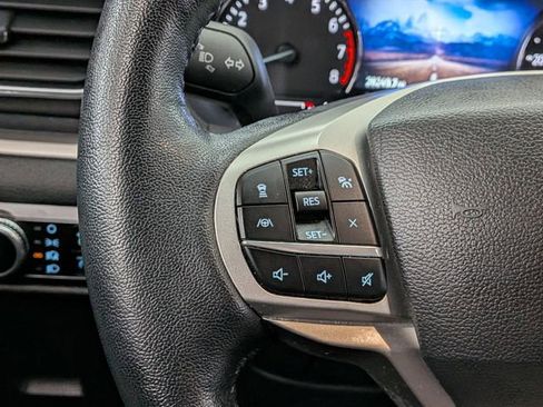 Certified 2022 Ford Explorer XLT w/ Equipment Group 202A image 34