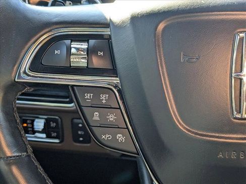 Used 2023 Lincoln Navigator L Reserve image 11