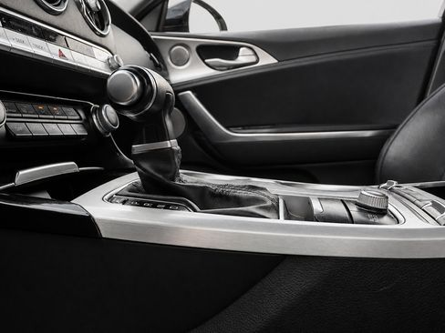 Used 2019 Kia Stinger GT1 RWD image 36