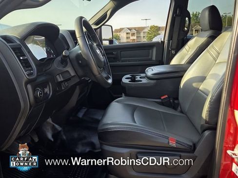 Used 2024 RAM 3500 Tradesman w/ Chrome Appearance Group AWD/4WD image 5