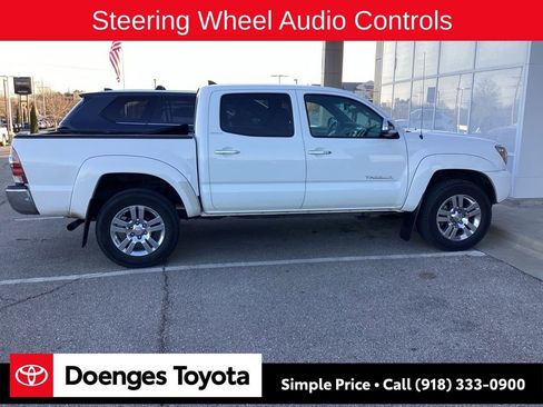 Used 2013 Toyota Tacoma 4x4 Double Cab w/ Limited Pkg image 8