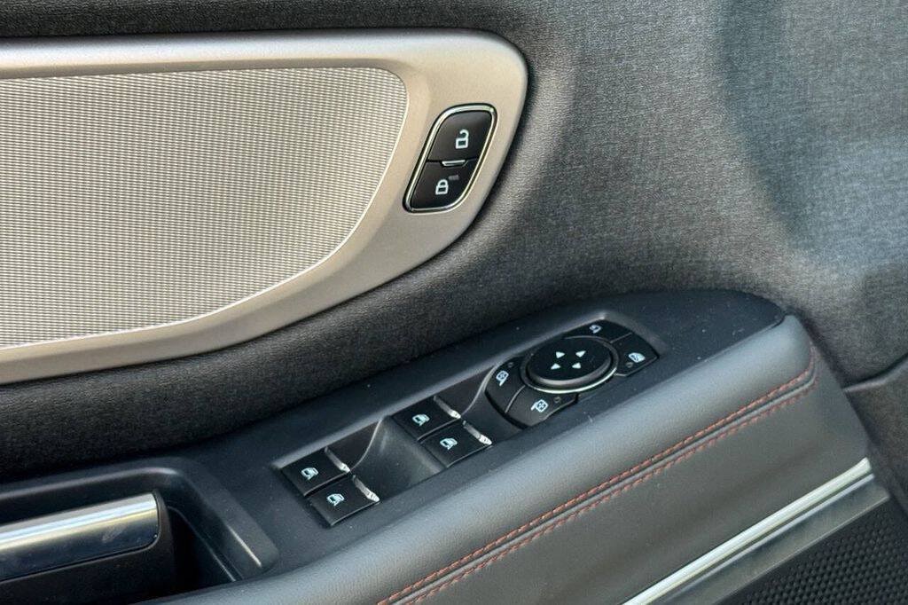 Used 2025 Ford Expedition Active AWD/4WD image 27