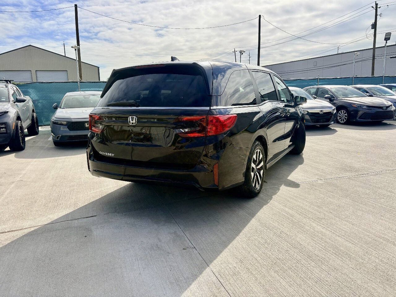 Used 2026 Honda Odyssey EX-L image 7
