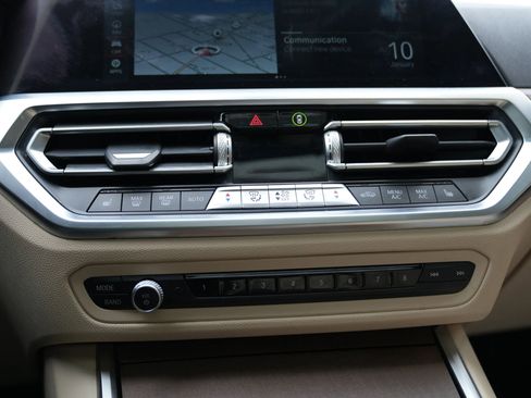 Used 2021 BMW 330i xDrive Sedan w/ Convenience Package image 24