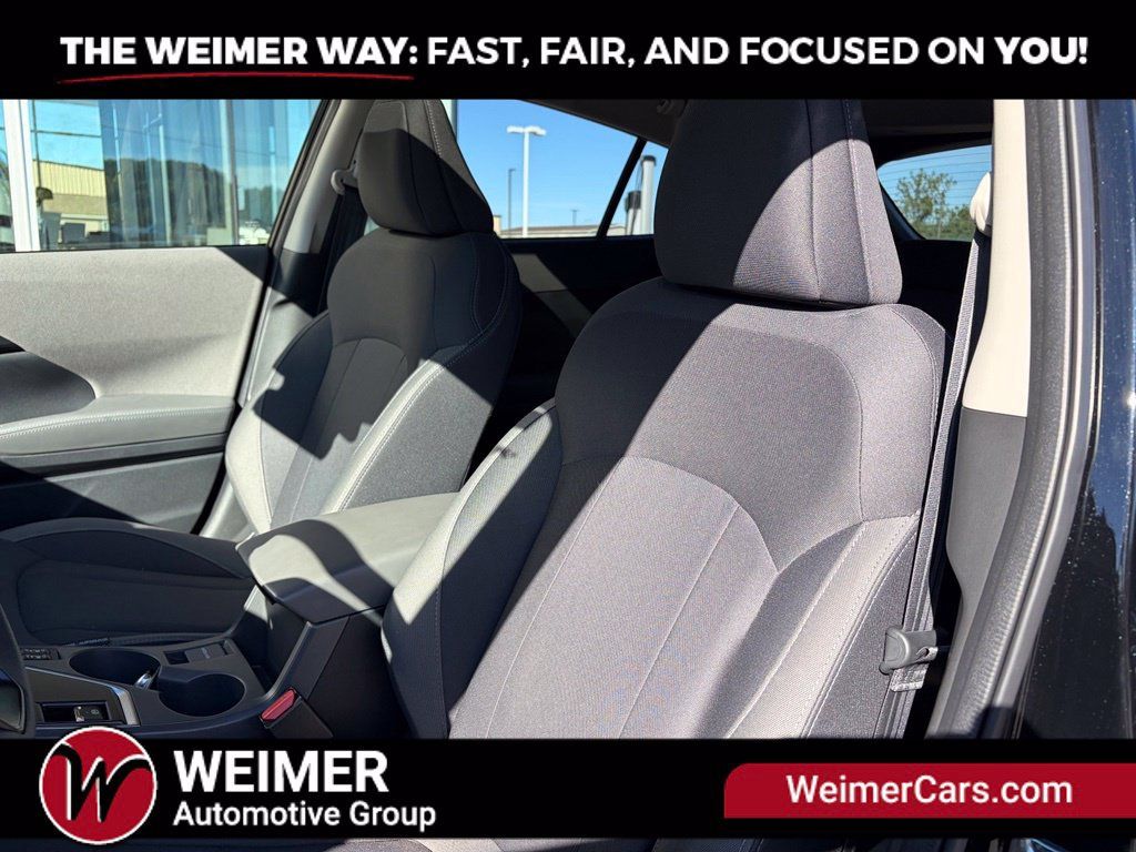 Used 2025 Subaru Crosstrek 2.5i Premium AWD/4WD image 22