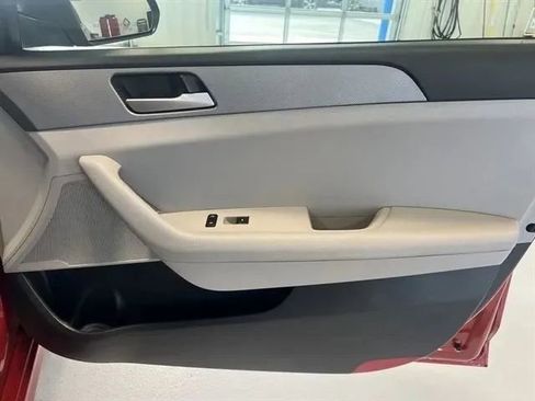 Used 2019 Hyundai Sonata SE FWD image 22