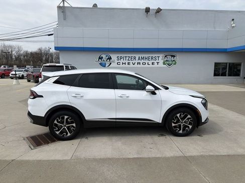 Used 2023 Kia Sportage EX image 11