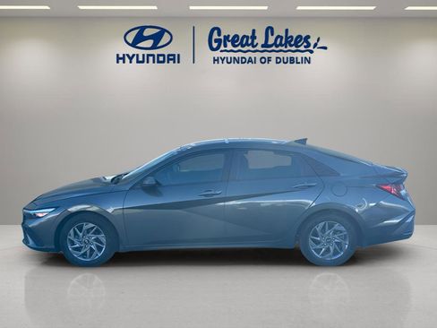 Certified 2024 Hyundai Elantra SEL image 2