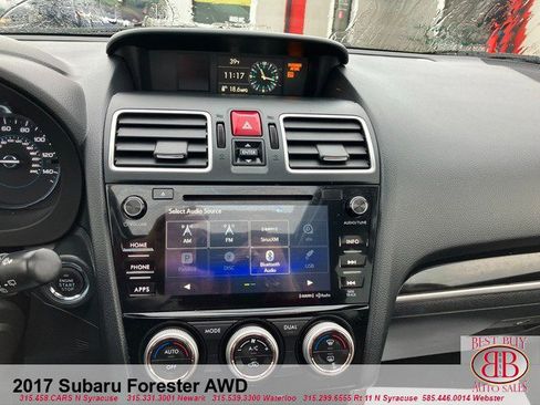 Used 2017 Subaru Forester 2.5i Touring AWD/4WD image 16