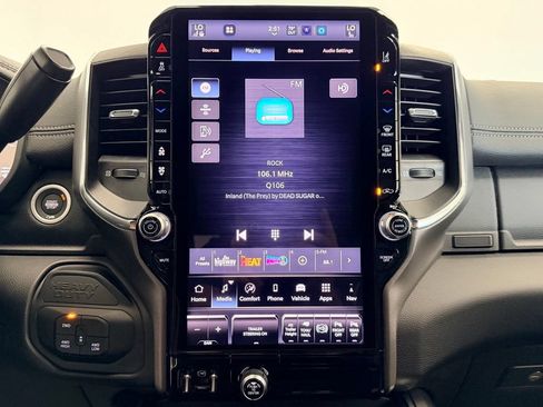 New 2026 RAM 2500 Laramie AWD/4WD image 11