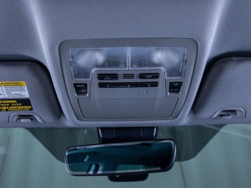 Used 2018 Toyota Highlander XLE image 28