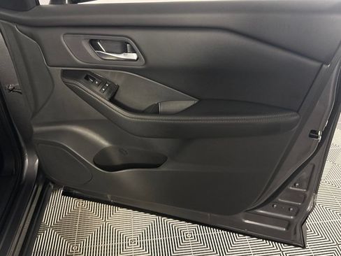 Used 2026 Nissan Rogue SV AWD/4WD image 31