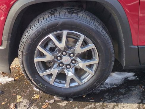 Used 2023 GMC Acadia SLT image 34