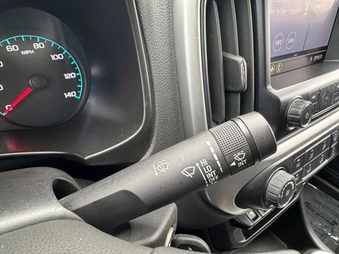 Used 2022 Chevrolet Colorado LT w/ Safety Package image 12