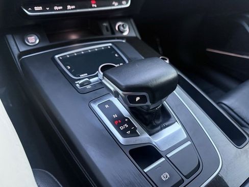 Used 2018 Audi Q5 2.0T Premium Plus w/ Premium Plus Package image 32