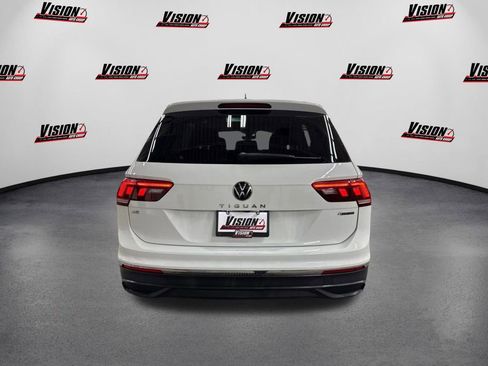 Used 2022 Volkswagen Tiguan SE image 6