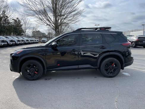 Used 2025 Nissan Rogue SV image 4