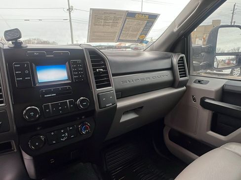 Used 2019 Ford F250 XL w/ XL Value Package image 13