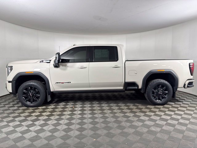 Used 2026 GMC Sierra 2500 AT4 w/ AT4 Premium Plus Package AWD/4WD image 7