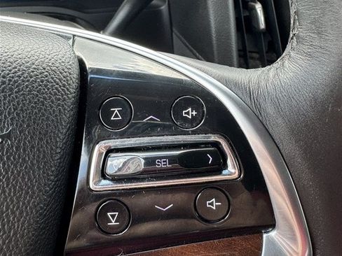 Used 2017 Cadillac Escalade Luxury AWD/4WD image 26